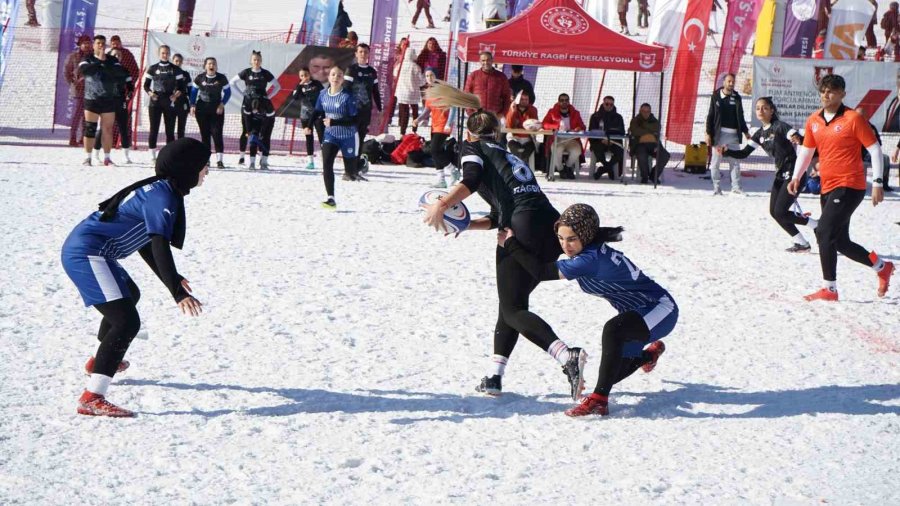 Erciyes’te Kar Ragbi Türkiye Şampiyonası Heyecanı Başladı