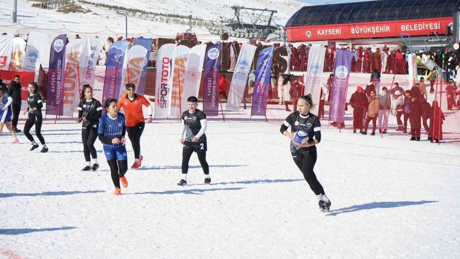 Erciyes’te Kar Ragbi Türkiye Şampiyonası Heyecanı Başladı