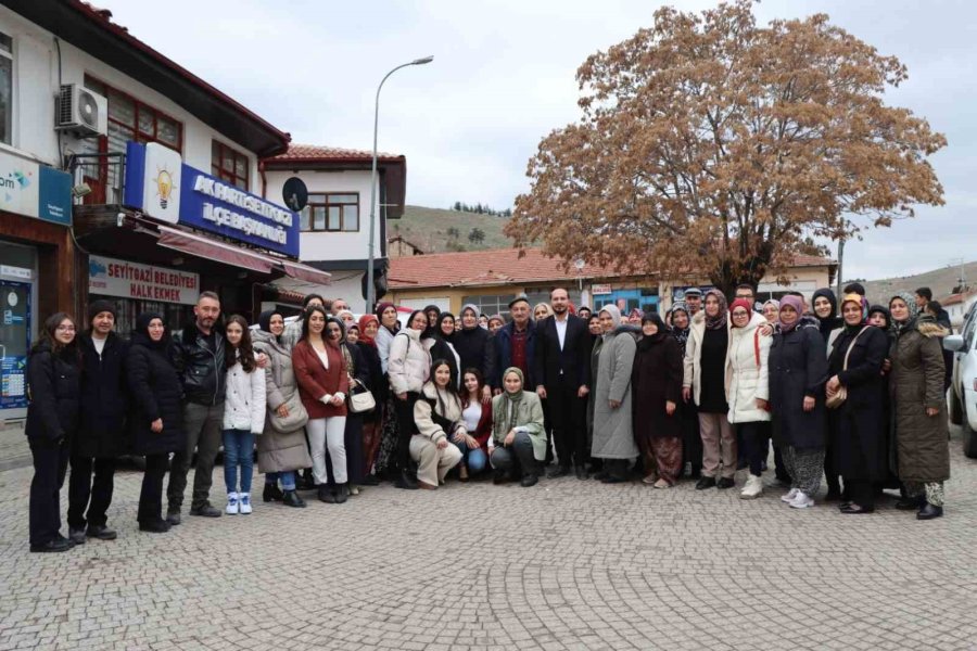 Ak Parti Seyitgazi Kadın Kolları’nda Devir Teslim Töreni