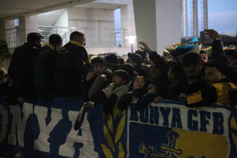 Fenerbahçe Kafilesi Konya’ya Geldi