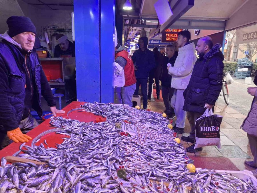 Halkın Balığa Olan İlgisi Gün Geçtikçe Artıyor