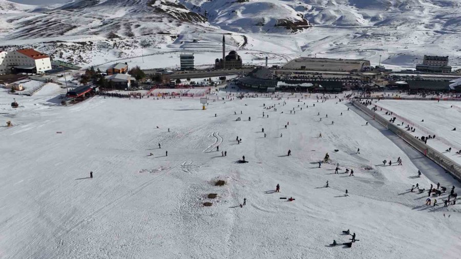 Erciyes Hafta Sonu Yine İlgi Odağı Oldu