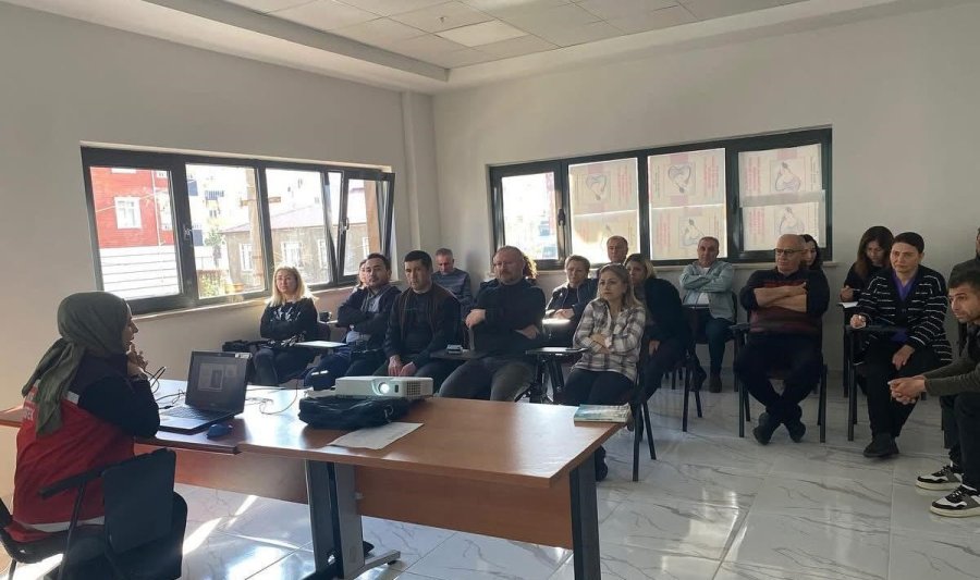 Mersin’de ’kadına Karşı Şiddetle Mücadele’ Konulu Seminer Düzenlendi