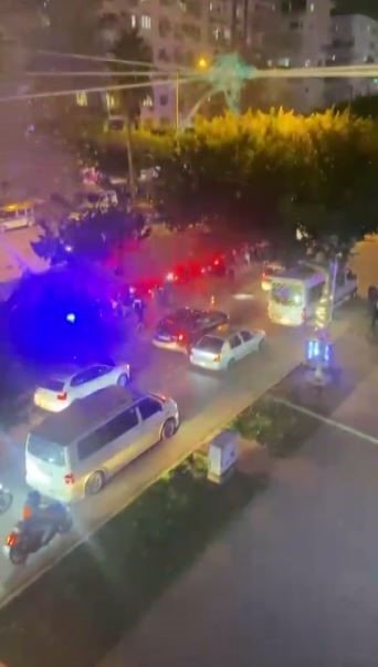 Antalya’da Motosikletli Polis Timi İle Otomobil Çarpıştı: 1 Polis Yaralandı