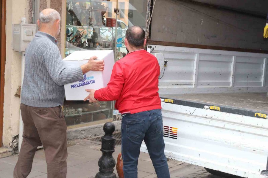 Başkan Ünlüce, "’şehir Paylaşmaktır’ Diyerek Bereketi Çoğaltıyoruz”