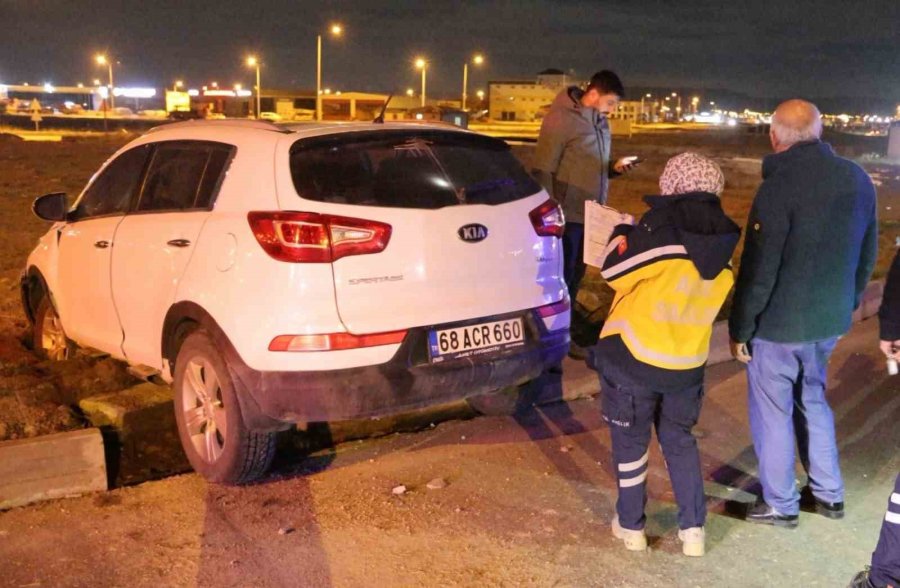 Kaçak Göçmenlerle Kaçtı, Kaza Yapıp Sahte Kimlikle Yakalanınca Jandarmayı Suçladı