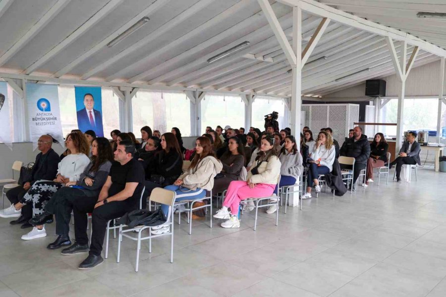 Büyükşehir’den Eğitmenlere ‘sporcu Sağlığı’ Semineri