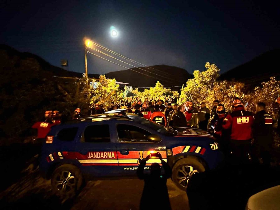 Misafirliğe Geldiği Evin Önünden Kaybolan Çocuk İçin Ekipler Alarma Geçti