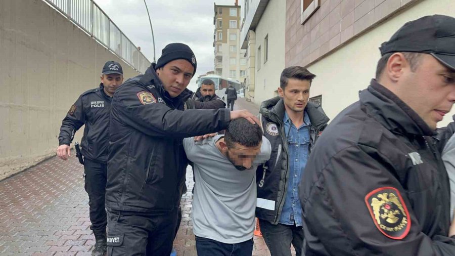 Kayseri’de Suç Örgütüne Yönelik Operasyonda Gözaltına Alınan 17 Kişi Adliyede