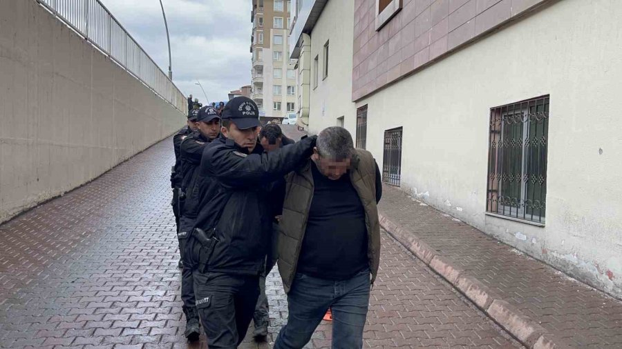 Kayseri’de Suç Örgütüne Yönelik Operasyonda Gözaltına Alınan 17 Kişi Adliyede