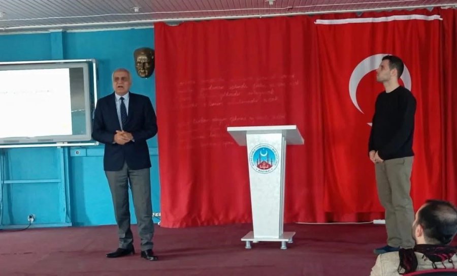 Bozyazı’da ’bağımlılıkla Mücadele Semineri’ Düzenledi