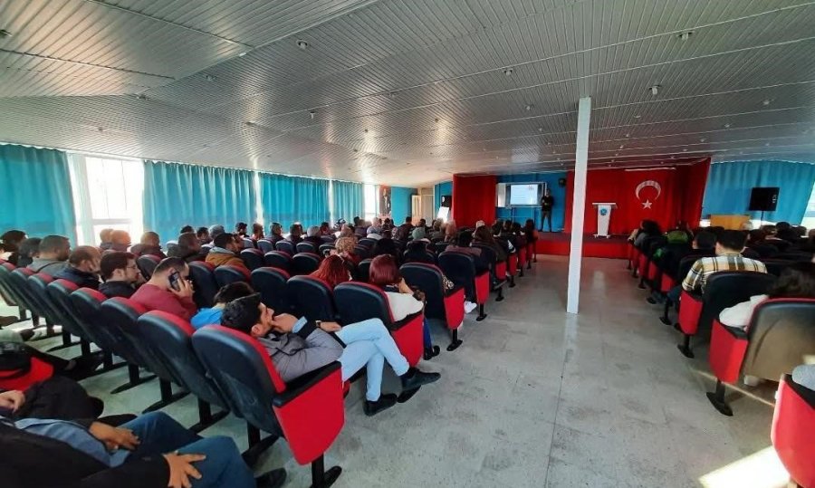 Bozyazı’da ’bağımlılıkla Mücadele Semineri’ Düzenledi