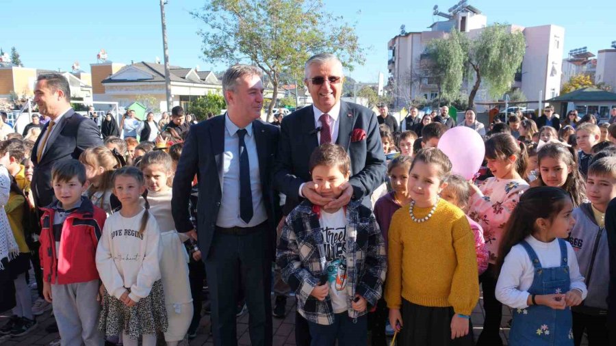 Kemer Belediye Başkanı Topaloğlu Karne Törenine Katıldı