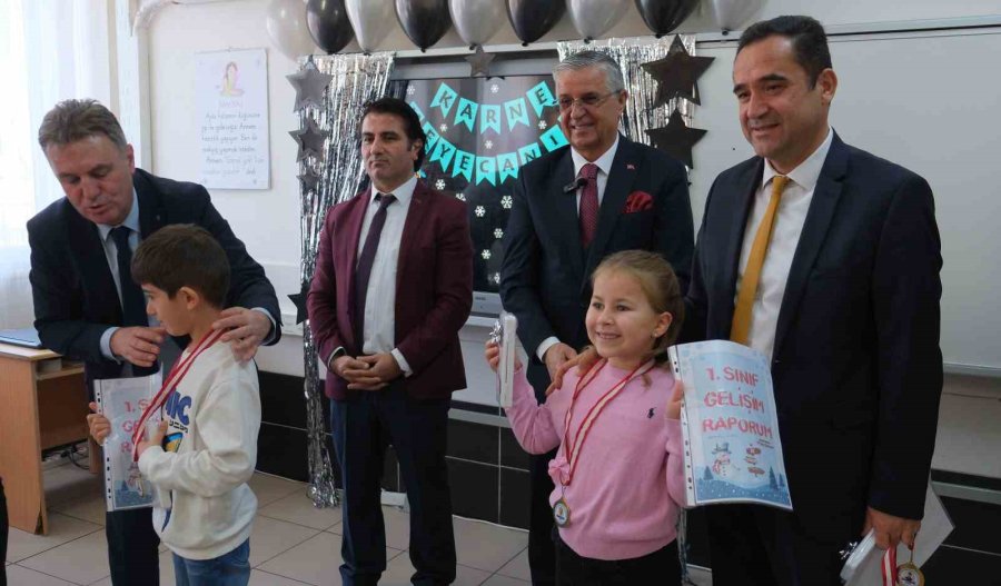 Kemer Belediye Başkanı Topaloğlu Karne Törenine Katıldı