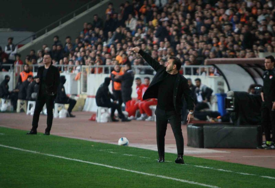 Trendyol Süper Lig: Atakaş Hatayspor: 1 - Galatasaray: 0 (ilk Yarı)