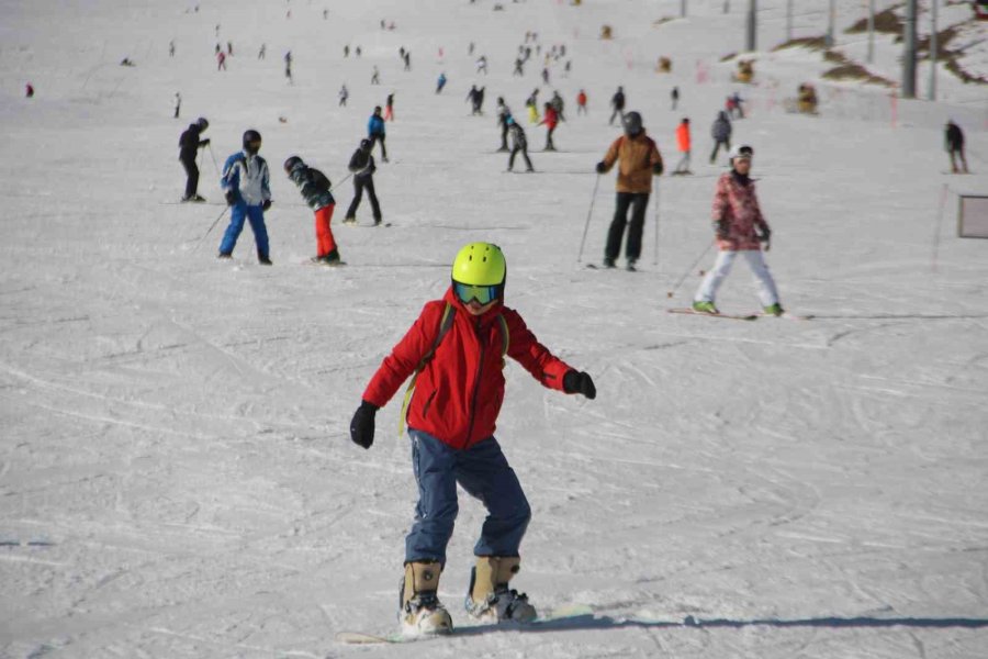 Erciyes’te Sömestir Yoğunluğu