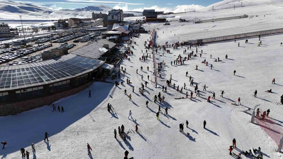 Erciyes’te Sömestir Yoğunluğu