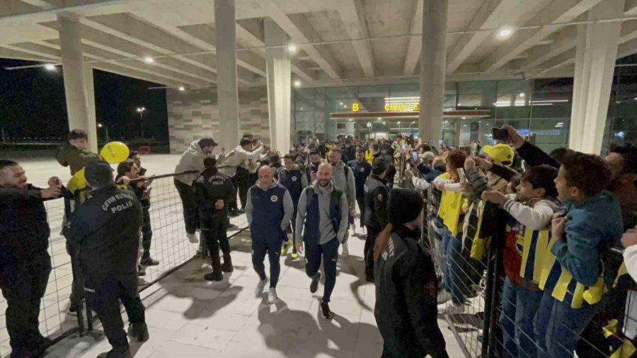 Fenerbahçe Kafilesi, Adana’ya Geldi