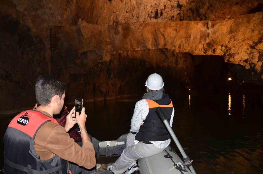 Altınbeşik Mağarasına Giriş Ücreti Arttı, 240 Metre Bot Gezisi 150 Liradan 250 Liraya Yükseldi