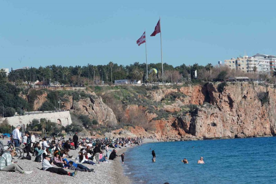 “bir Tarafımızda Kar Var, Bir Tarafımız Yaz"