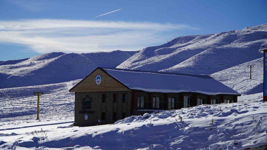 Erciyes Kayak Okulu’nda Sömestir Dönemi Kayak Ve Snowboard Eğitimleri Başladı