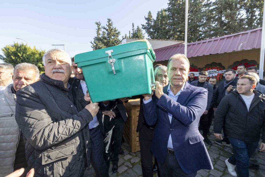 Başkan Seçer’in Halası Son Yolculuğuna Uğurlandı