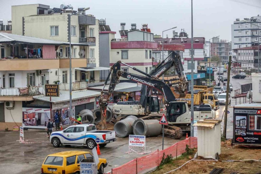 Şelale Mahallesi’nde Drenaj Hattı Yenilendi