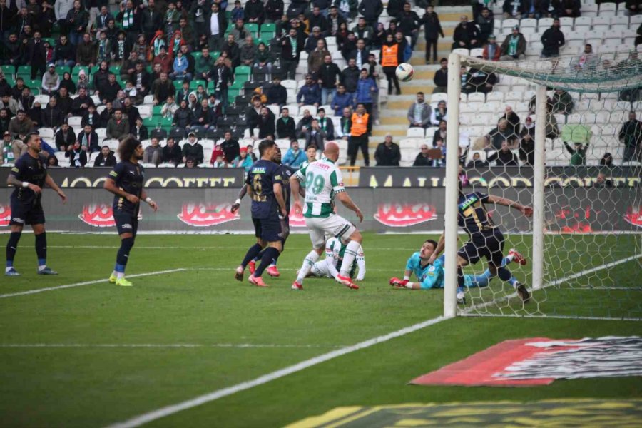 Trendyol Süper Lig: Konyaspor: 1 - Kasımpaşa: 0 (ilk Yarı)