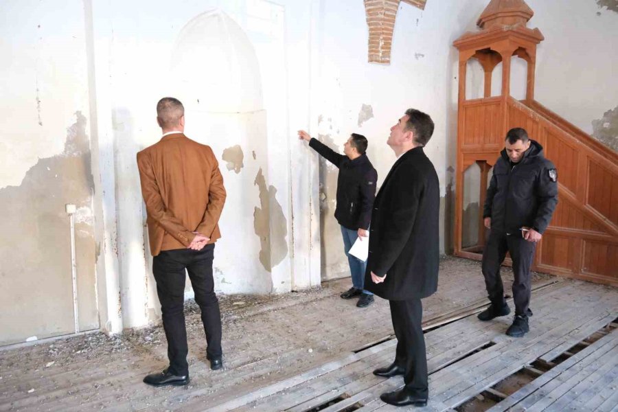 Tarihi Anadolu Selçuklu Camii Yenileniyor