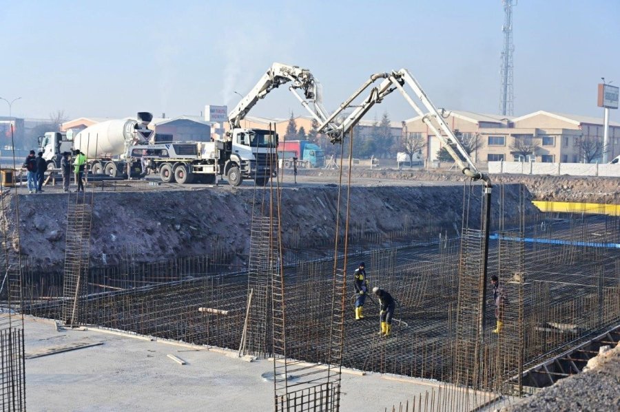 Kayseri Osb’de Yeni İş Merkezinin Temeli Atılmaya Başlandı