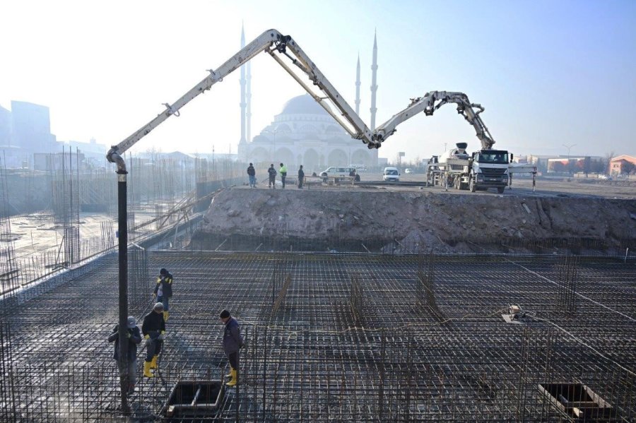 Kayseri Osb’de Yeni İş Merkezinin Temeli Atılmaya Başlandı