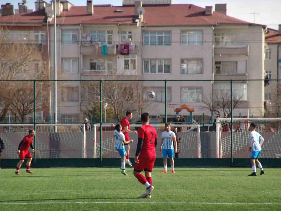 Özvatanspor Geriden Gelerek Kazandı