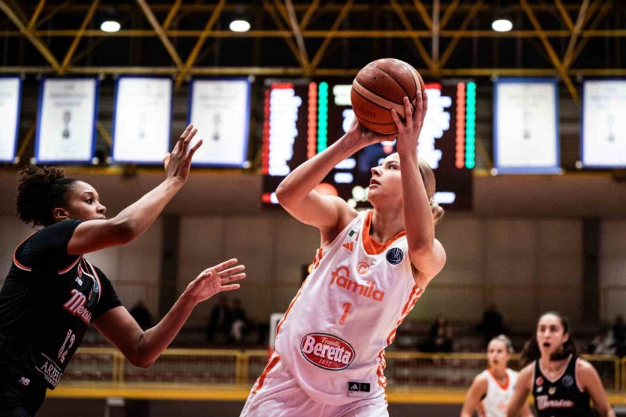 Fıba Kadınlar Euroleague: Famila Schio: 83 - Çbk Mersin: 71