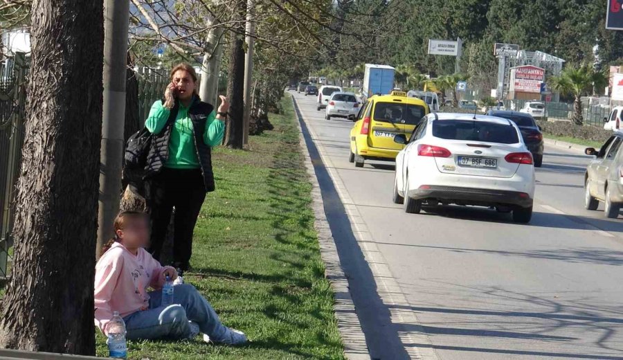 Makas Atan Araç Kazaya Sebep Oldu: 2 Yaralı