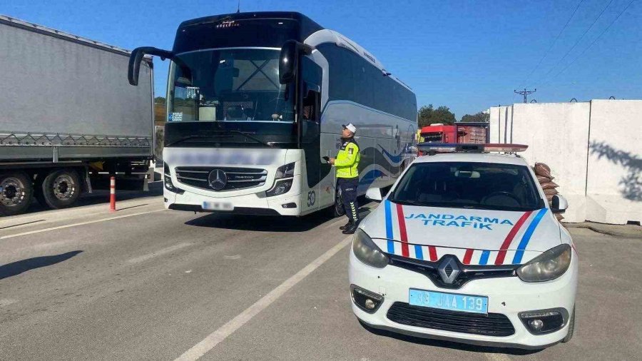 Mersin’de Kural İhlali Yapan Sürücülere Ceza Yağdı