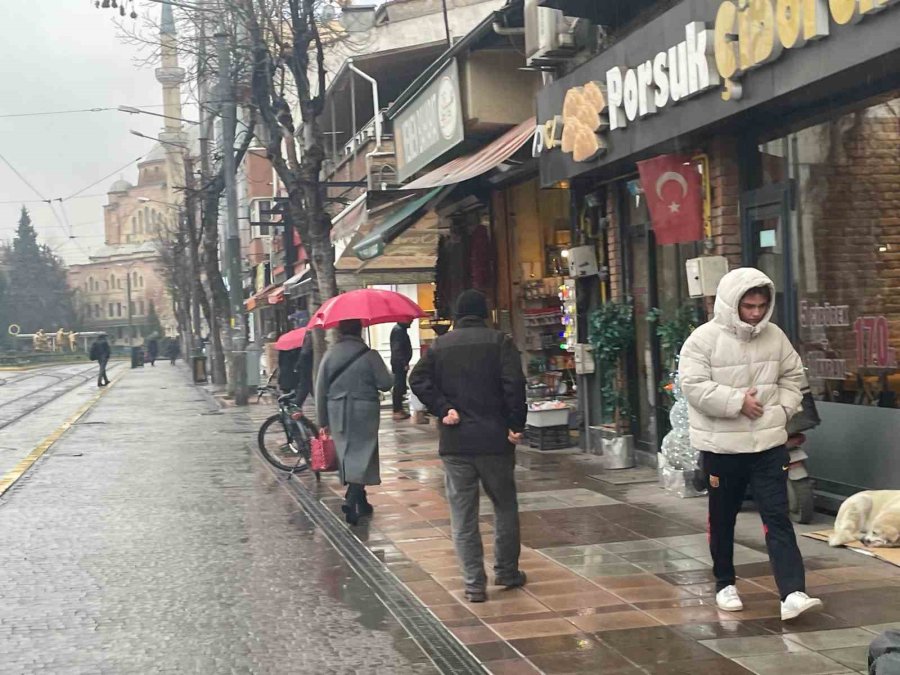 Eskişehir’de Yağmur Vatandaşlara Zor Anlar Yaşattı