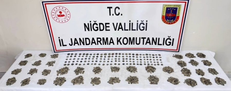 Niğde’de Jandarmadan Tarihi Eser Ve Uyuşturucu Operasyonu