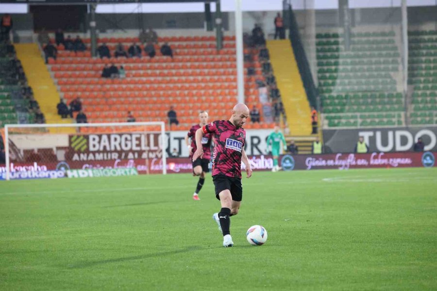 Trendyol Süper Lig: Alanyaspor: 5 - Başakşehir: 4 (maç Sonucu)