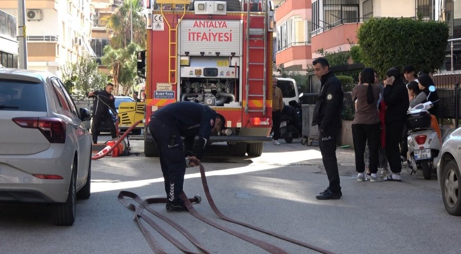 Alanya’da Elektrikli Sobadan Çıkan Yangın Korkuttu