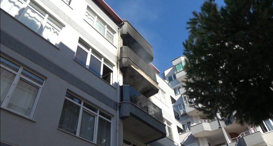 Alanya’da Elektrikli Sobadan Çıkan Yangın Korkuttu