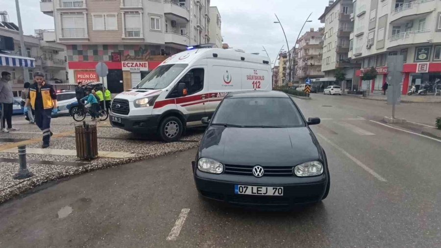 Yaralanan Motosiklet Sürücüsünü Kız Arkadaşı Teselli Etti