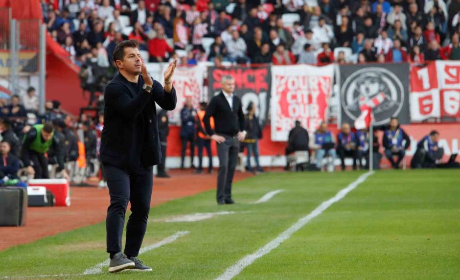 Trendyol Süper Lig: Antalyaspor: 0 - Beşiktaş: 0 (maç Devam Ediyor)