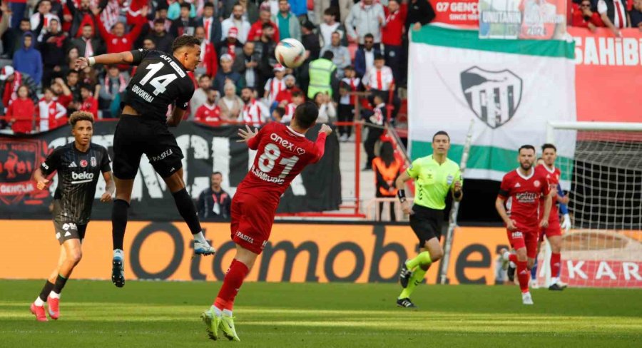 Trendyol Süper Lig: Antalyaspor: 0 - Beşiktaş: 0 (maç Devam Ediyor)