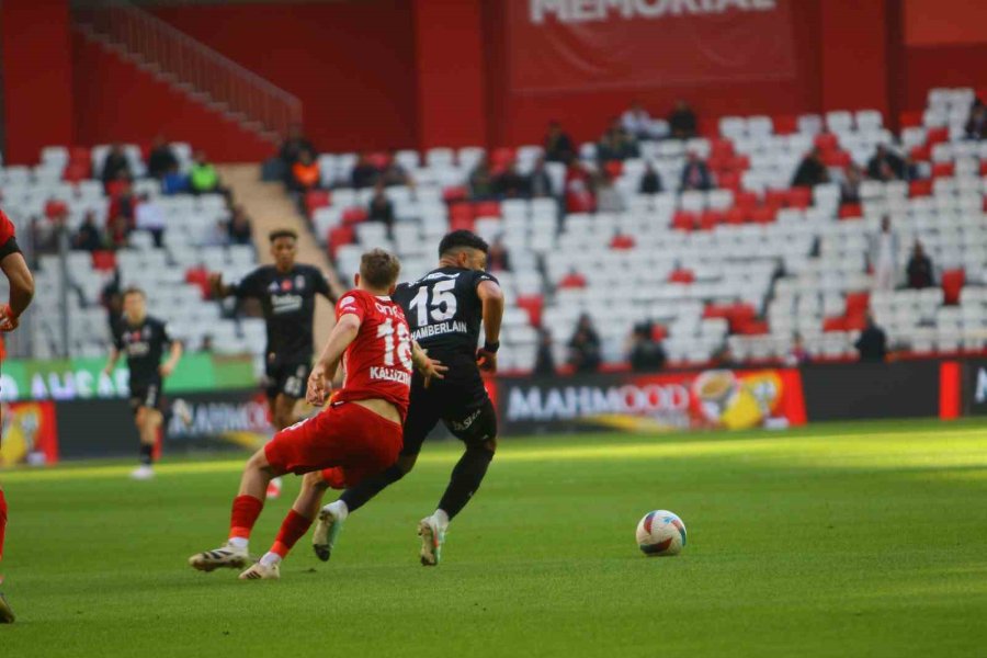 Trendyol Süper Lig: Antalyaspor: 0 - Beşiktaş: 0 (maç Devam Ediyor)