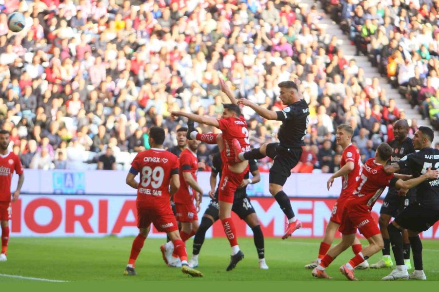 Trendyol Süper Lig: Antalyaspor: 0 - Beşiktaş: 0 (maç Devam Ediyor)