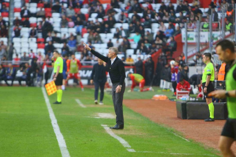 Trendyol Süper Lig: Antalyaspor: 1 - Beşiktaş: 1 (maç Sonucu)