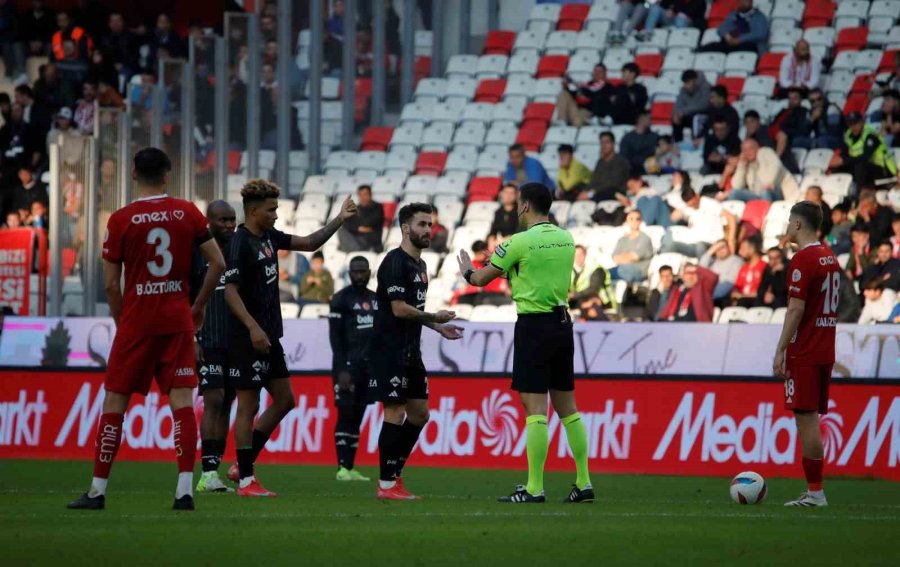 Trendyol Süper Lig: Antalyaspor: 1 - Beşiktaş: 1 (maç Sonucu)