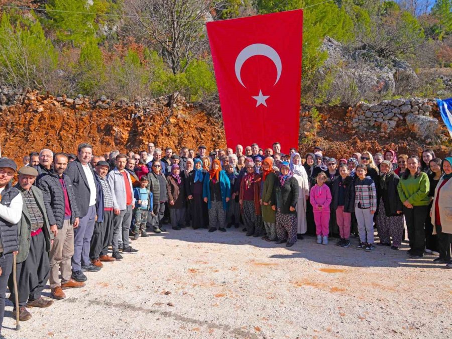 Alanya Badem Ağacı Mahallesine Yol, Cami Ve Sosyal Tesis Müjdesi