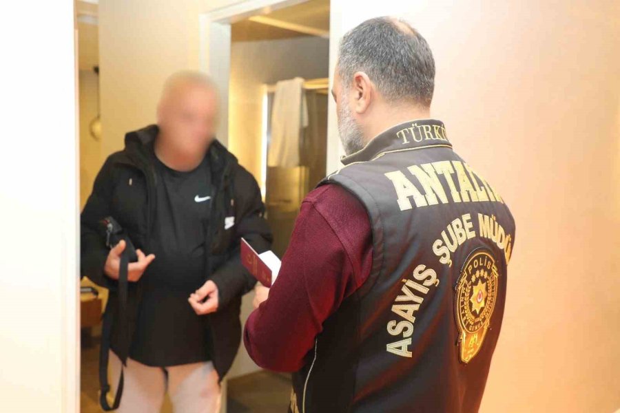 Antalya’da Günübirlik Konaklama Yerleri Ve Araç Kiralama Firmaları Denetlendi