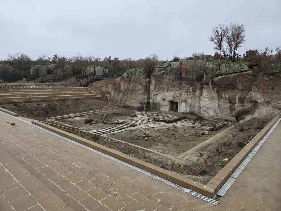 Eskişehir’de Doğa Tutkunları Frig Vadisi’nde Buluştu